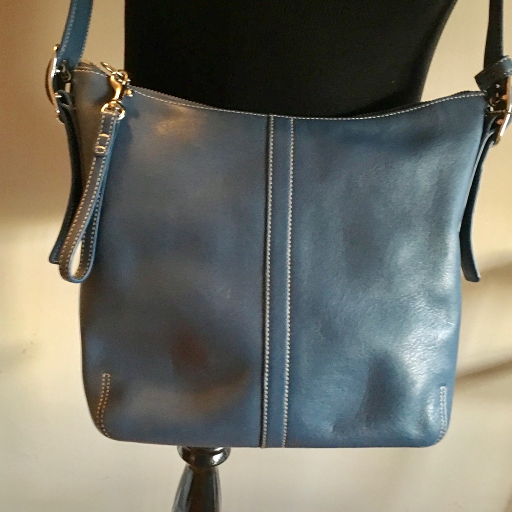 Coach Medium Blue Leather Shoulder Bag